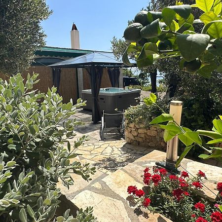 Vacation House Marin With Jacuzzi - Bol, Brac Exterior foto