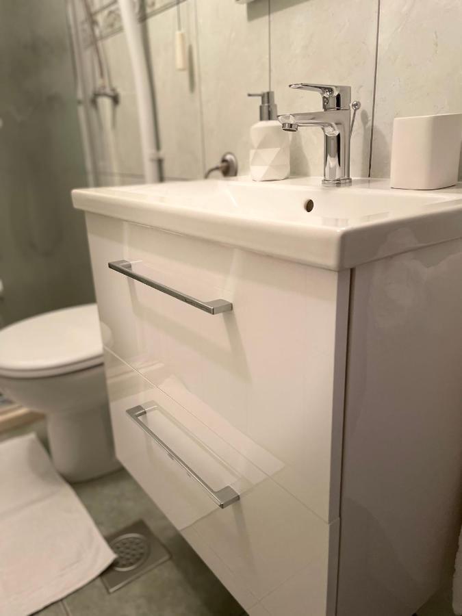 Vacation House Marin With Jacuzzi - Bol, Brac Exterior foto